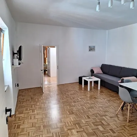 Apartment Kp With Parking